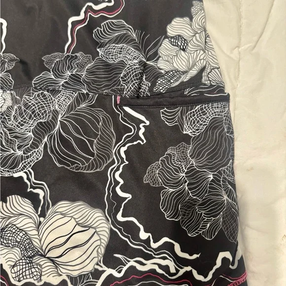 Lucky in Love Size L/12 Skort with Pockets - Picture 2 of 10